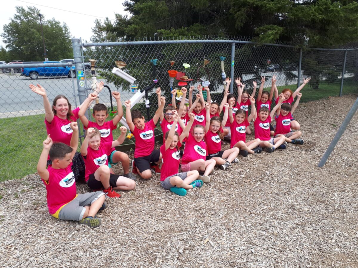 ecole-alternative-groupe-eleve-exterieur